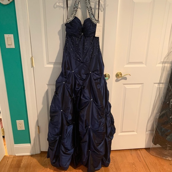 Pageant or formal ball gown - Picture 1 of 5